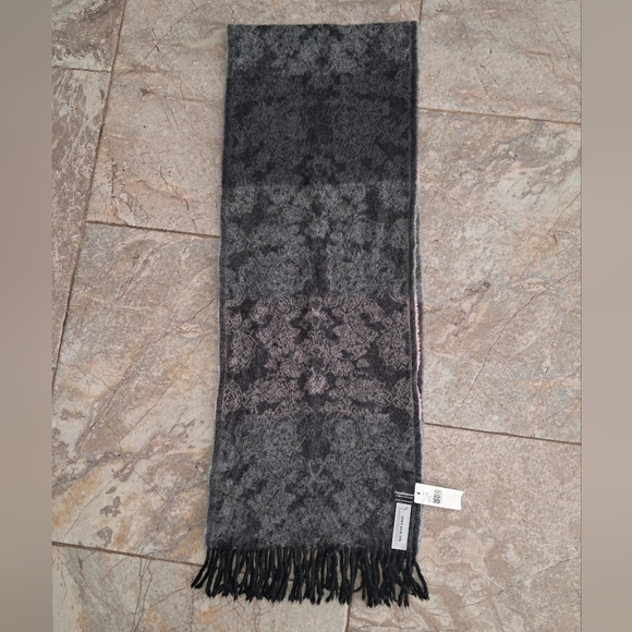 NWT Lord & Taylor Cashmere Scarf Pink  Gray with Floral Print & Fringe Tassels - Picture 6 of 11